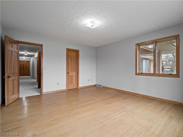 14345 W Sprague Road, Strongsville, OH 44136