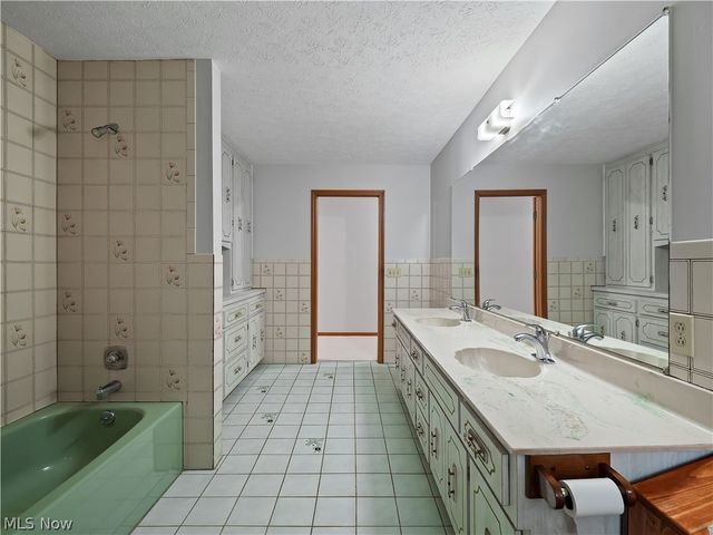 14345 W Sprague Road, Strongsville, OH 44136