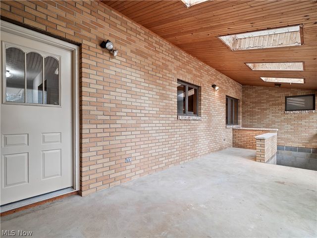 14345 W Sprague Road, Strongsville, OH 44136