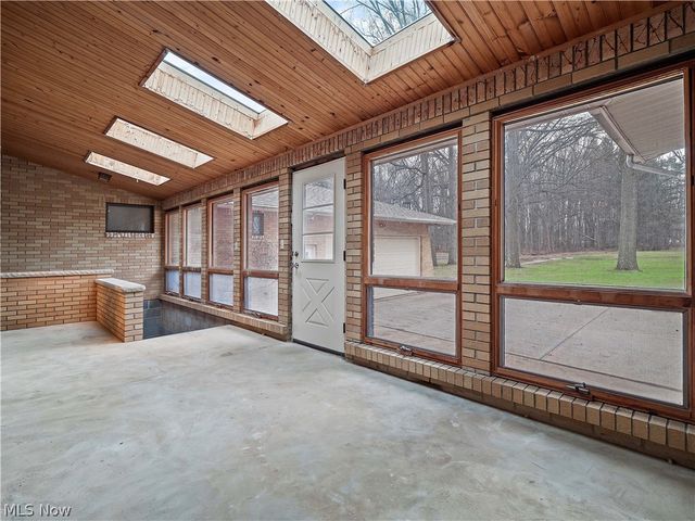 14345 W Sprague Road, Strongsville, OH 44136