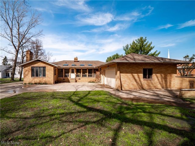 14345 W Sprague Road, Strongsville, OH 44136