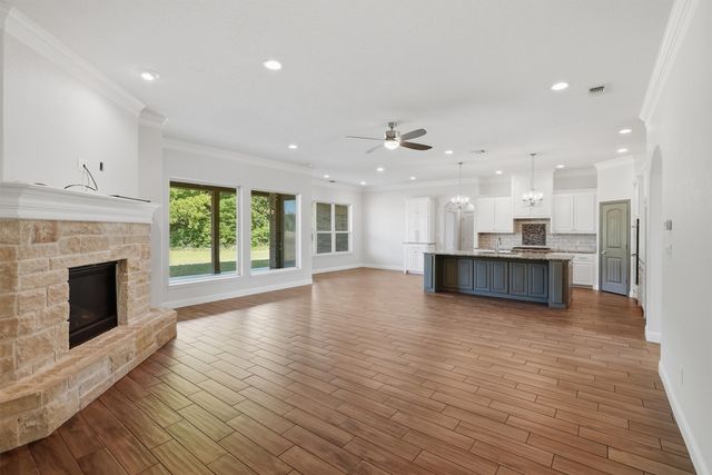 1101 W Iberian Court, Granbury, TX 76048