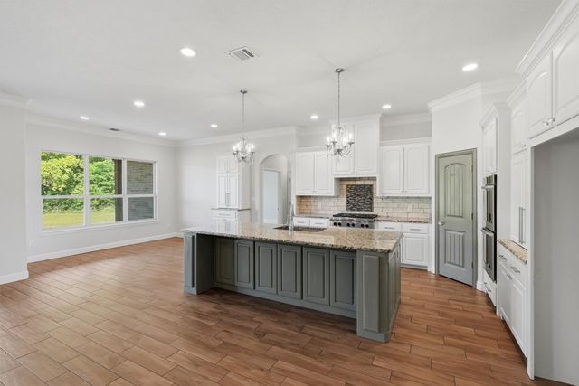1101 W Iberian Court, Granbury, TX 76048