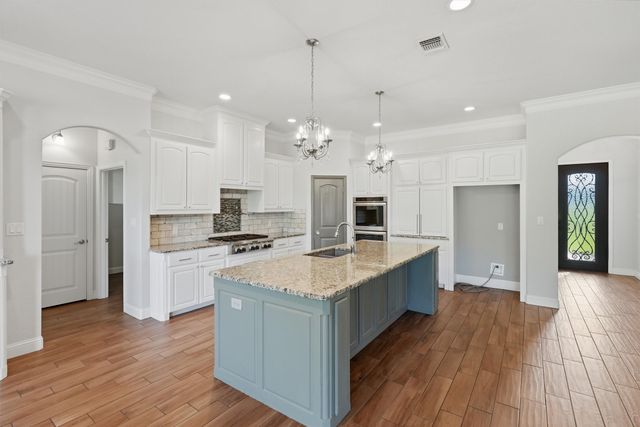 1101 W Iberian Court, Granbury, TX 76048