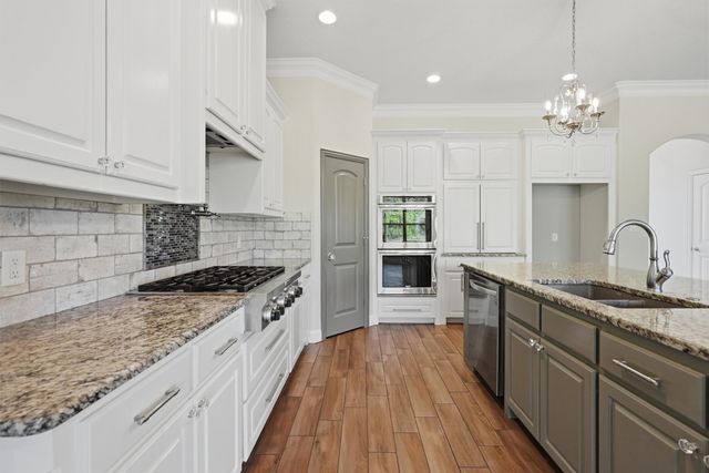 1101 W Iberian Court, Granbury, TX 76048