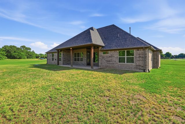 1101 W Iberian Court, Granbury, TX 76048