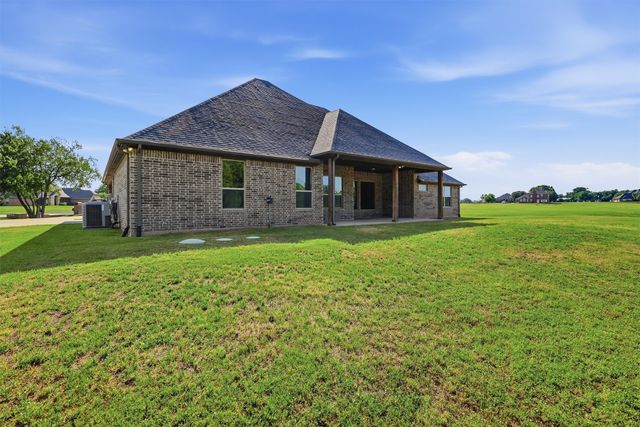 1101 W Iberian Court, Granbury, TX 76048