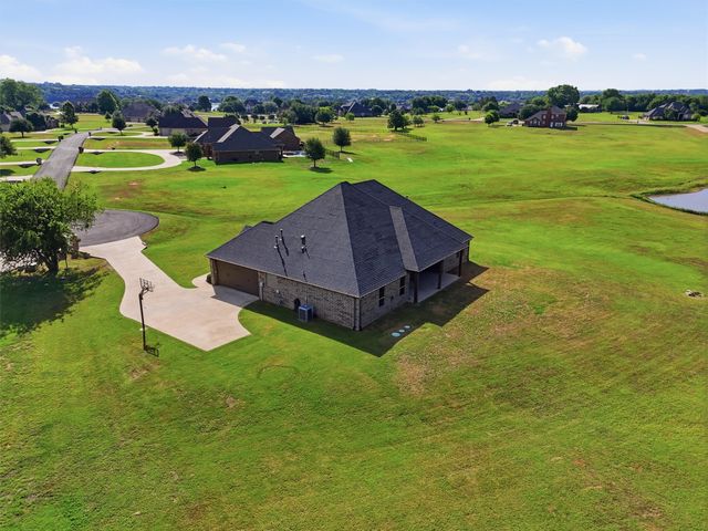 1101 W Iberian Court, Granbury, TX 76048