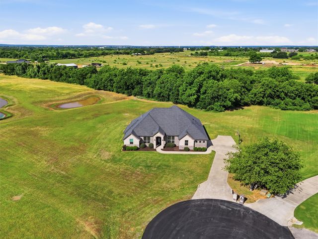 1101 W Iberian Court, Granbury, TX 76048