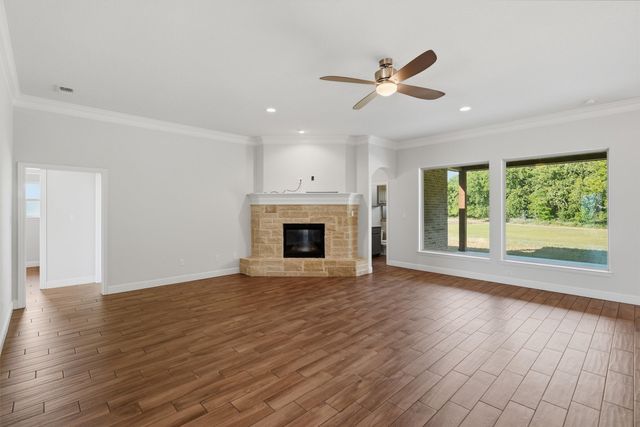 1101 W Iberian Court, Granbury, TX 76048