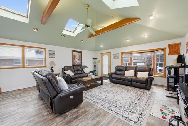 10716 S Nashville Avenue, Worth, IL 60482