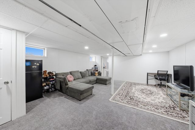 10716 S Nashville Avenue, Worth, IL 60482