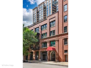 420 W Ontario Street 405, Chicago, IL 60654