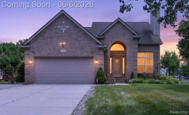 5324 Sequoia Court, Burton, MI 48439
