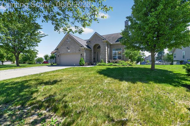 5324 Sequoia Court, Burton, MI 48439