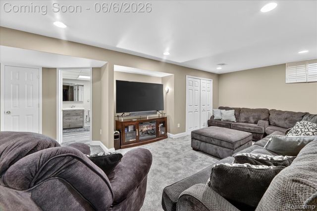 5324 Sequoia Court, Burton, MI 48439