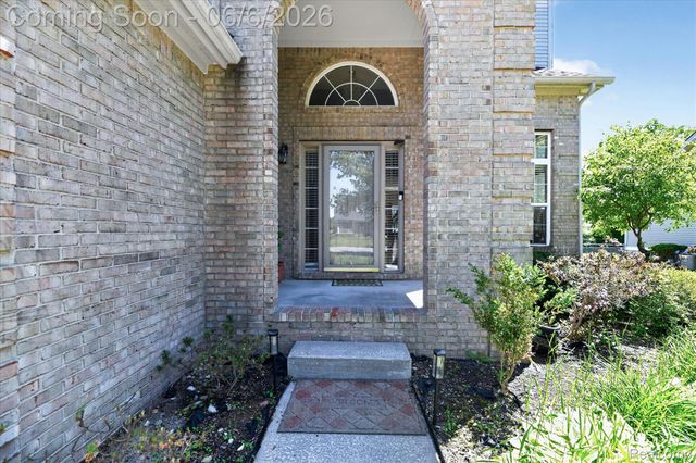 5324 Sequoia Court, Burton, MI 48439