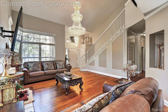 5324 Sequoia Court, Burton, MI 48439