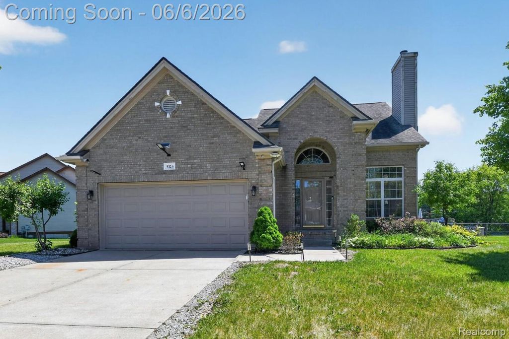 5324 Sequoia Court, Burton, MI 48439