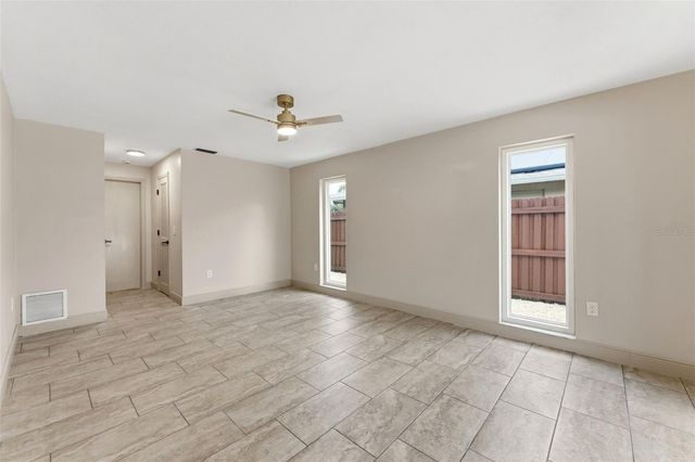 10711 FRANCIS LN, Largo, FL 33774