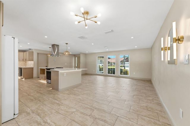 10711 FRANCIS LN, Largo, FL 33774
