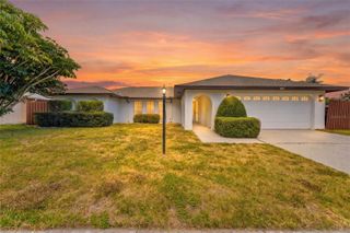 10711 FRANCIS LN, Largo, FL 33774