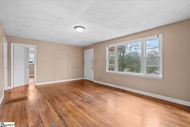 213 Caulder Circle, Spartanburg, SC 29306