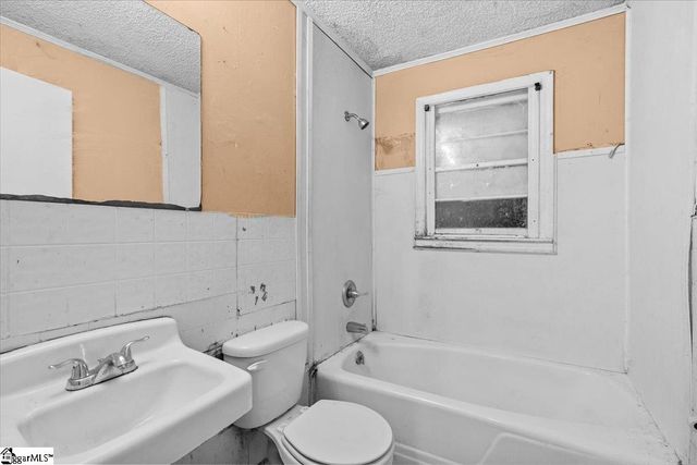 213 Caulder Circle, Spartanburg, SC 29306