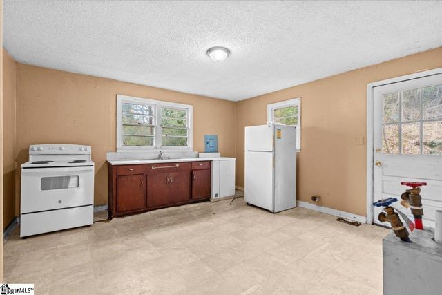 213 Caulder Circle, Spartanburg, SC 29306