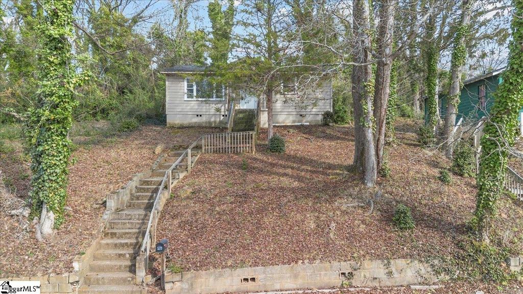 213 Caulder Circle, Spartanburg, SC 29306