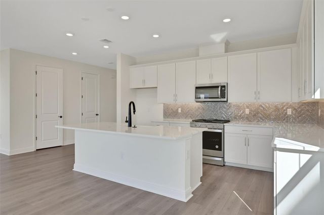 130 BRAGG LANE, Lakewood Ranch, FL 34240