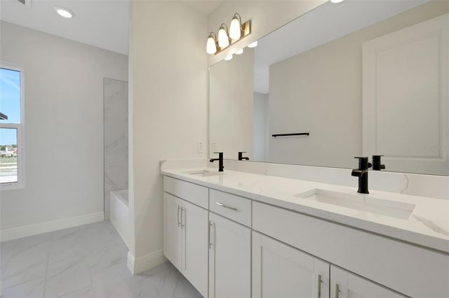 130 BRAGG LANE, Lakewood Ranch, FL 34240