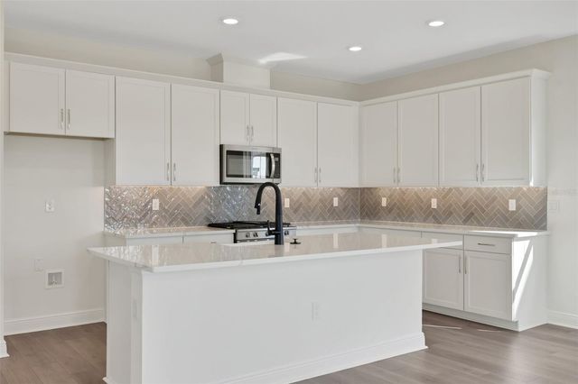 130 BRAGG LANE, Lakewood Ranch, FL 34240