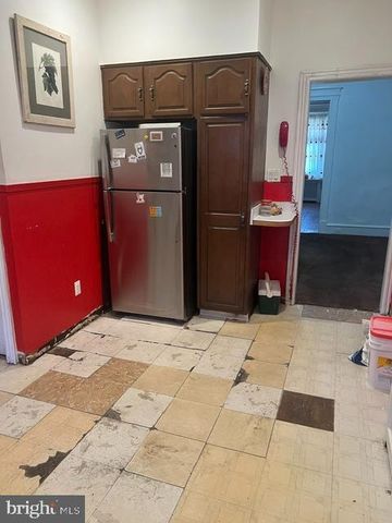 5726 LARCHWOOD AVE, Philadelphia, PA 19143