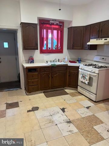 5726 LARCHWOOD AVE, Philadelphia, PA 19143