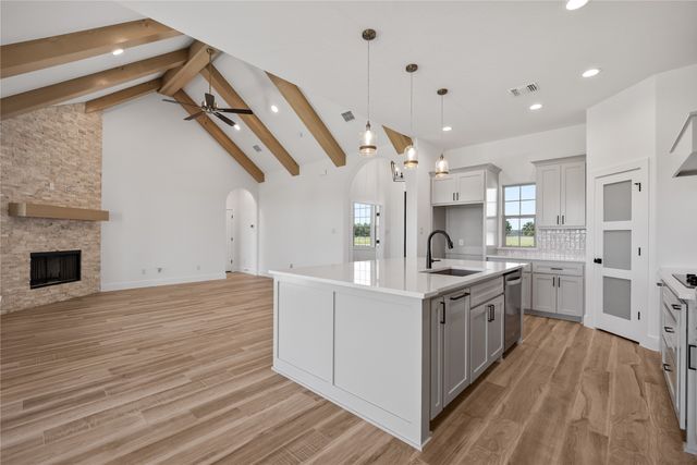 104 Prairie Winds Drive, Poolville, TX 76487