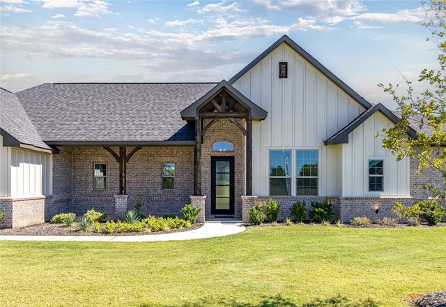 104 Prairie Winds Drive, Poolville, TX 76487