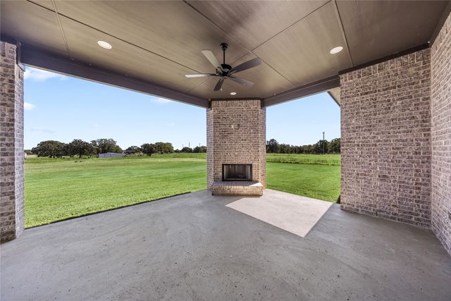 104 Prairie Winds Drive, Poolville, TX 76487