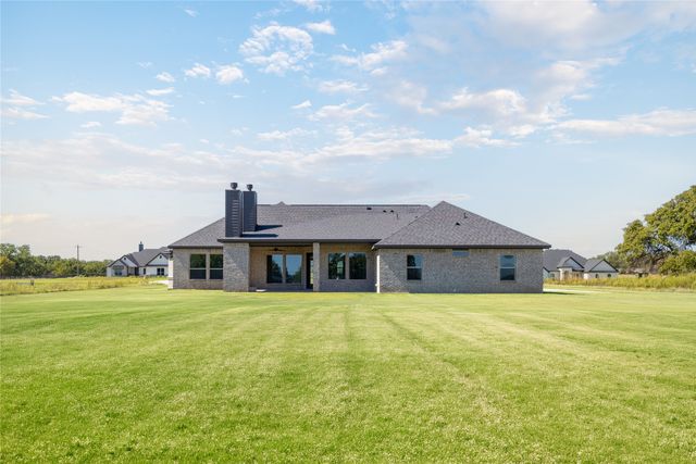 104 Prairie Winds Drive, Poolville, TX 76487