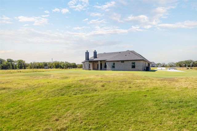 104 Prairie Winds Drive, Poolville, TX 76487
