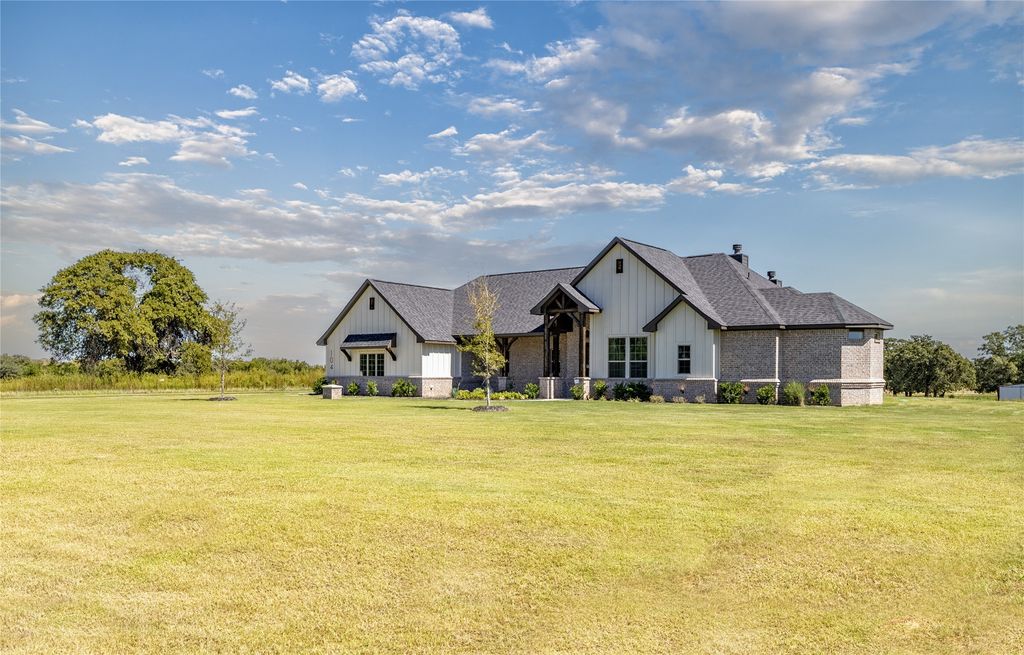 104 Prairie Winds Drive, Poolville, TX 76487 — photo 2