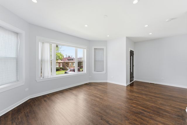 12238 S YALE Avenue, Chicago, IL 60628