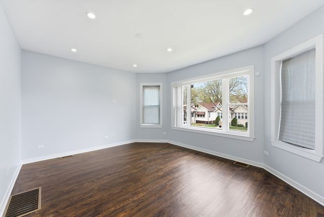 12238 S YALE Avenue, Chicago, IL 60628