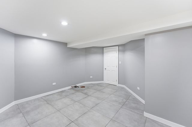 12238 S YALE Avenue, Chicago, IL 60628