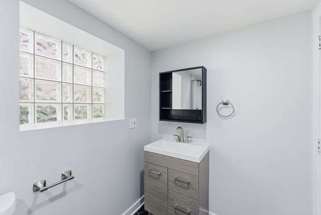 12238 S YALE Avenue, Chicago, IL 60628