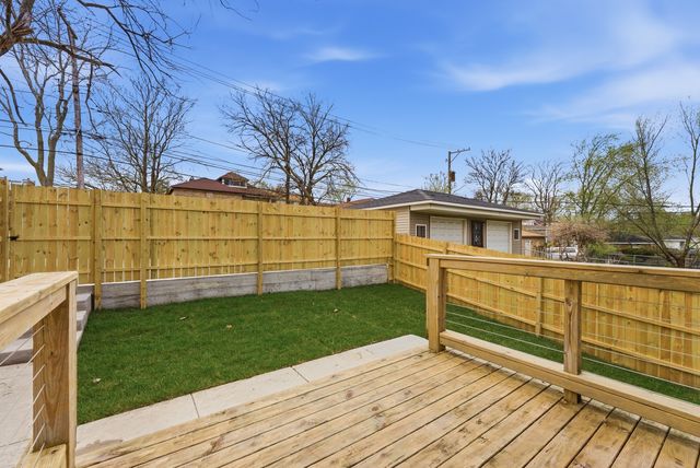12238 S YALE Avenue, Chicago, IL 60628
