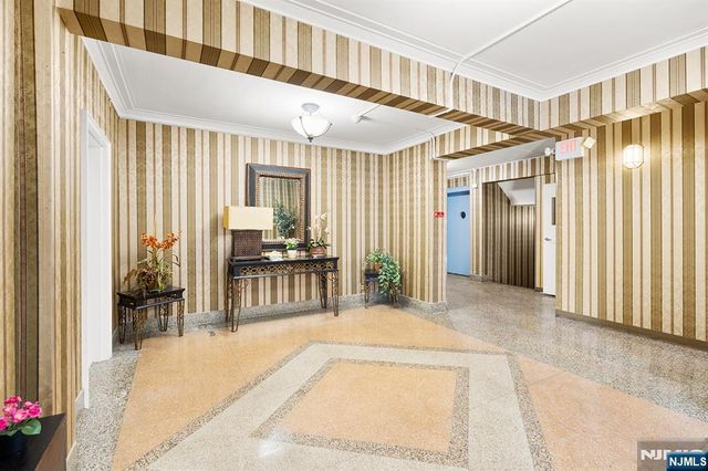 2350 Linwood Avenue 1E, Fort Lee, NJ 07024