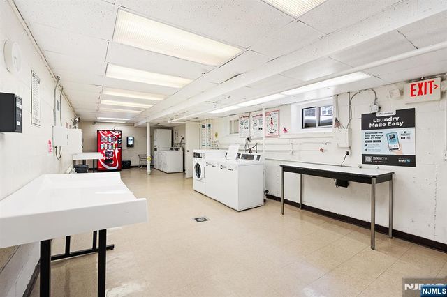 2350 Linwood Avenue 1E, Fort Lee, NJ 07024
