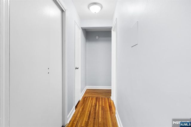 2350 Linwood Avenue 1E, Fort Lee, NJ 07024