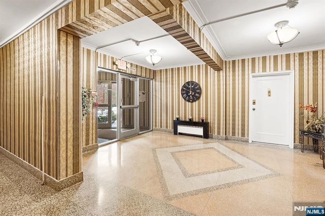 2350 Linwood Avenue 1E, Fort Lee, NJ 07024